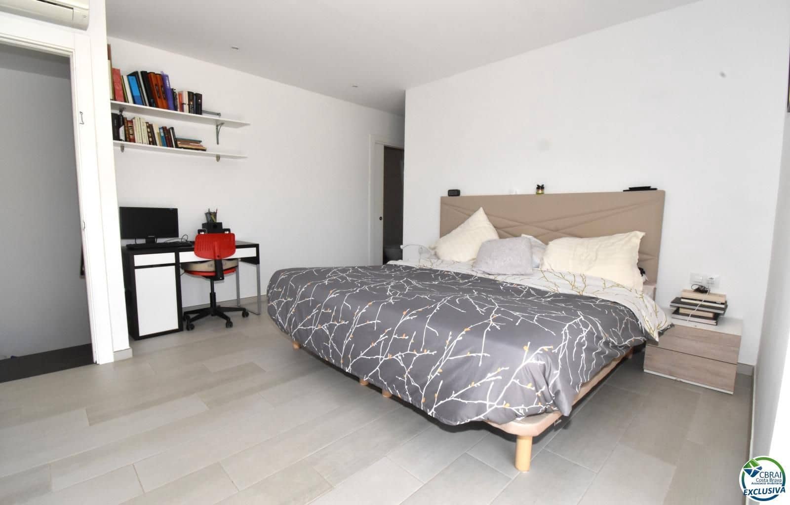 4 Zimmer Villa zu verkaufen in Empuriabrava mit Pool Garage - 349.000 € (Ref: 8663716)