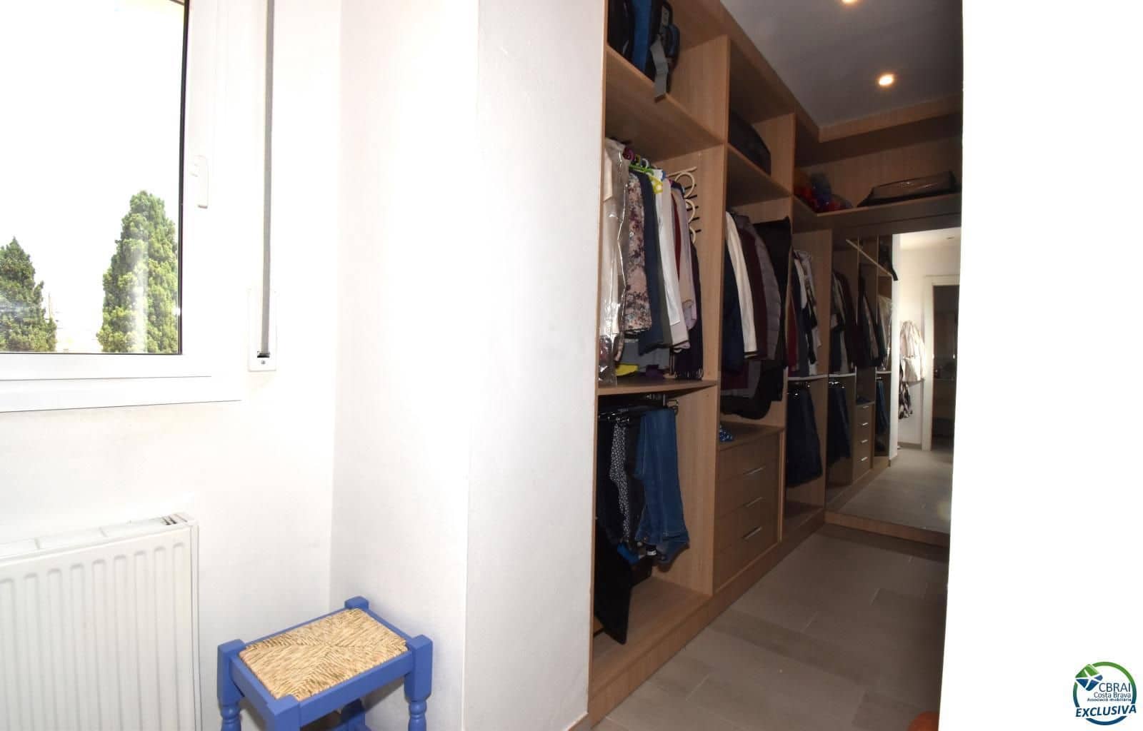 4 Zimmer Villa zu verkaufen in Empuriabrava mit Pool Garage - 349.000 € (Ref: 8663716)