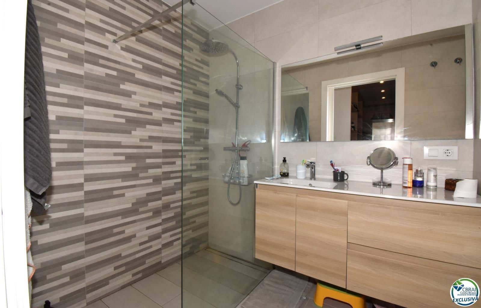 4 Zimmer Villa zu verkaufen in Empuriabrava mit Pool Garage - 349.000 € (Ref: 8663716)