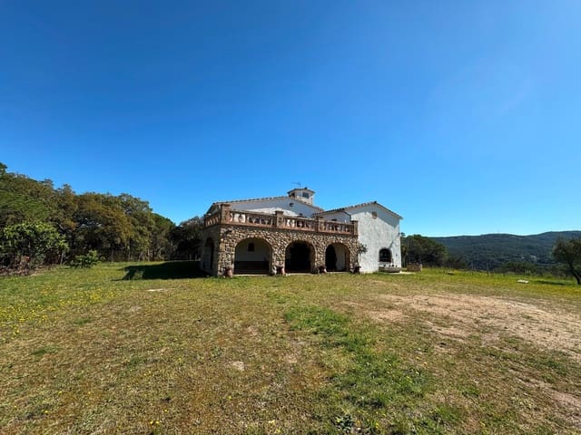 5 bedroom Villa for sale in Llagostera - € 950,000 (Ref: 8663724)