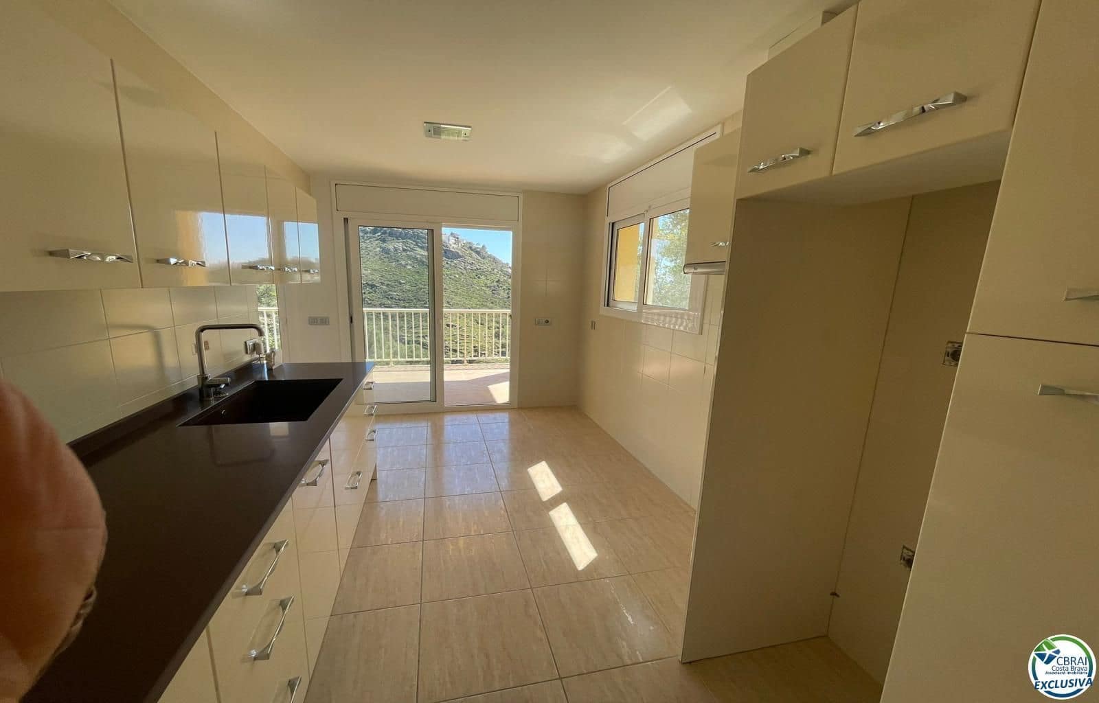 3 bedroom Villa for sale in Roses with pool garage - € 750,000 (Ref: 8663749)