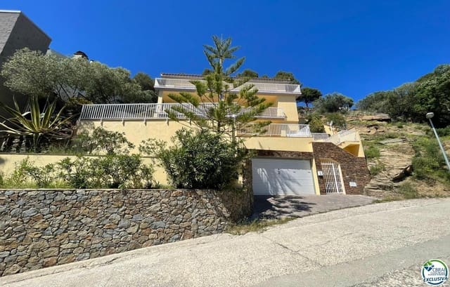 3 soveværelse Villa til salg i Roses med swimmingpool garage - € 750.000 (Ref: 8663749)