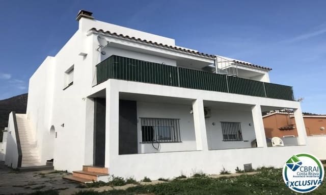 5 bedroom Villa for sale in Roses - € 460,000 (Ref: 8663768)