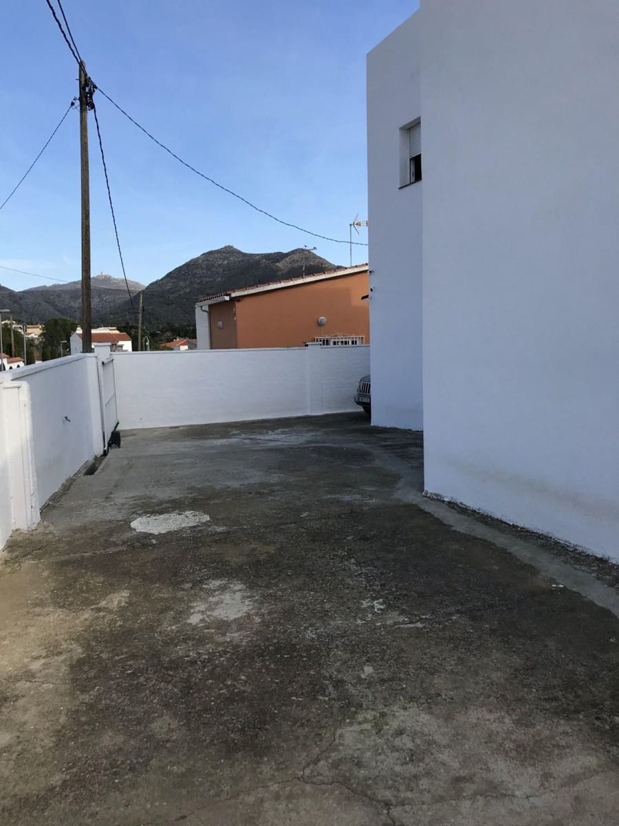 5 makuuhuone Huvila myytävänä paikassa Roses - 460 000 € (Ref: 8663768)