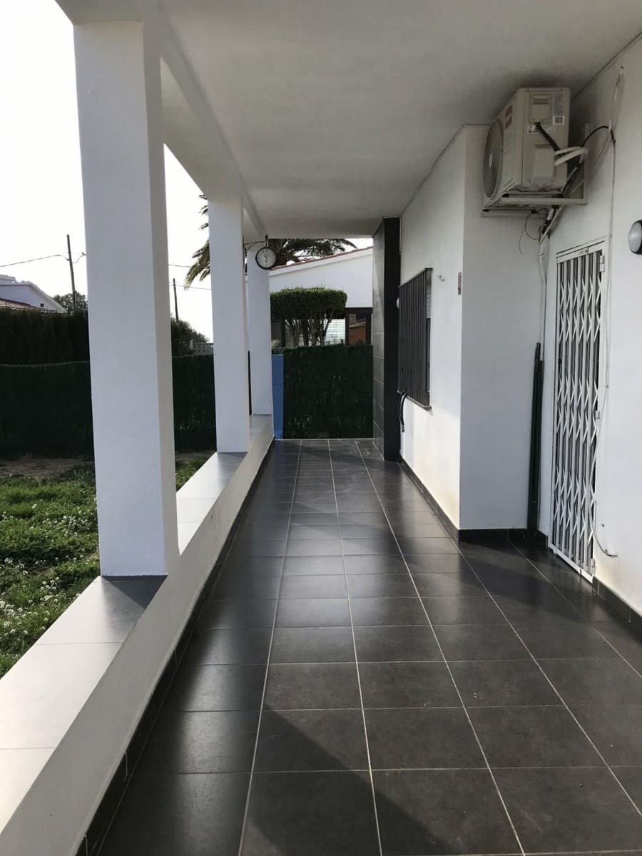 5 makuuhuone Huvila myytävänä paikassa Roses - 460 000 € (Ref: 8663768)