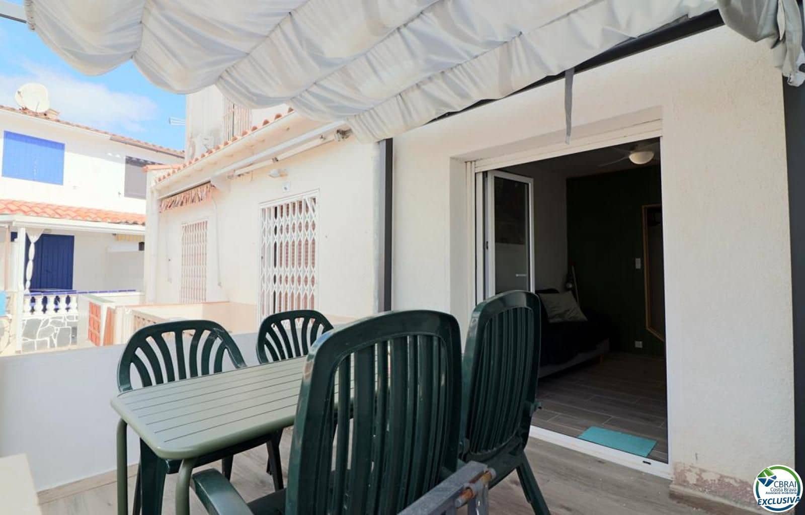 2 chambre Villa/Maison à vendre à Empuriabrava avec garage - 142 000 € (Ref: 8663783)
