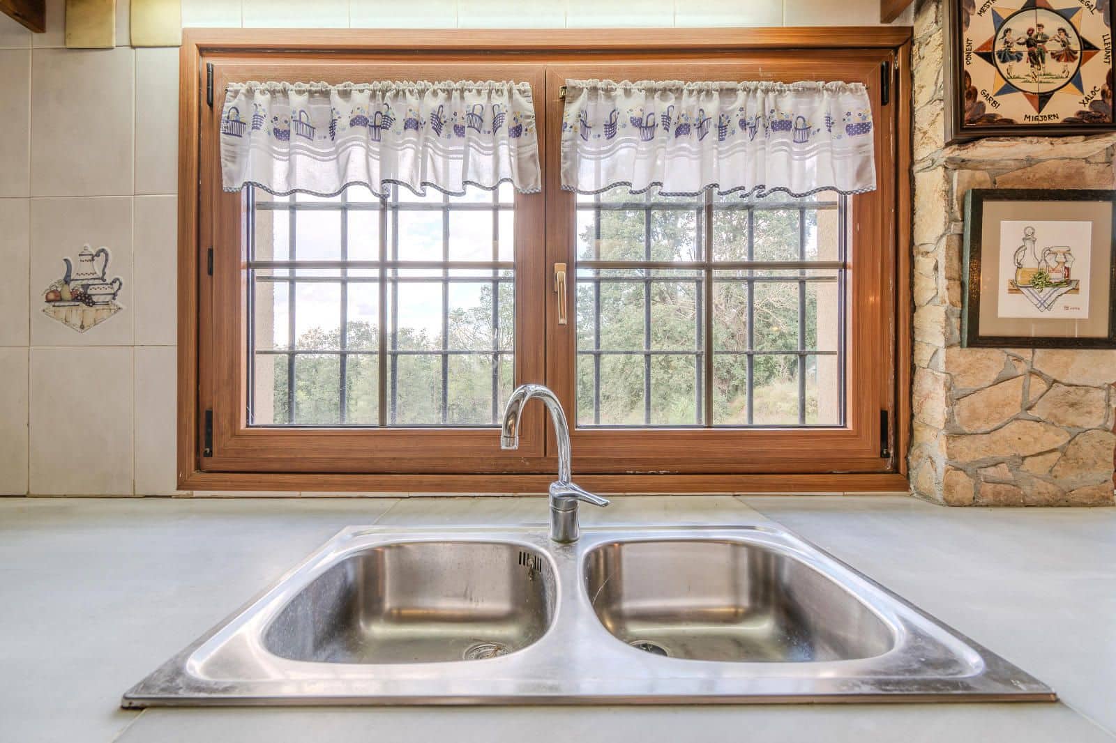 5 soveværelse Villa til salg i Sils med garage - € 395.000 (Ref: 8663794)