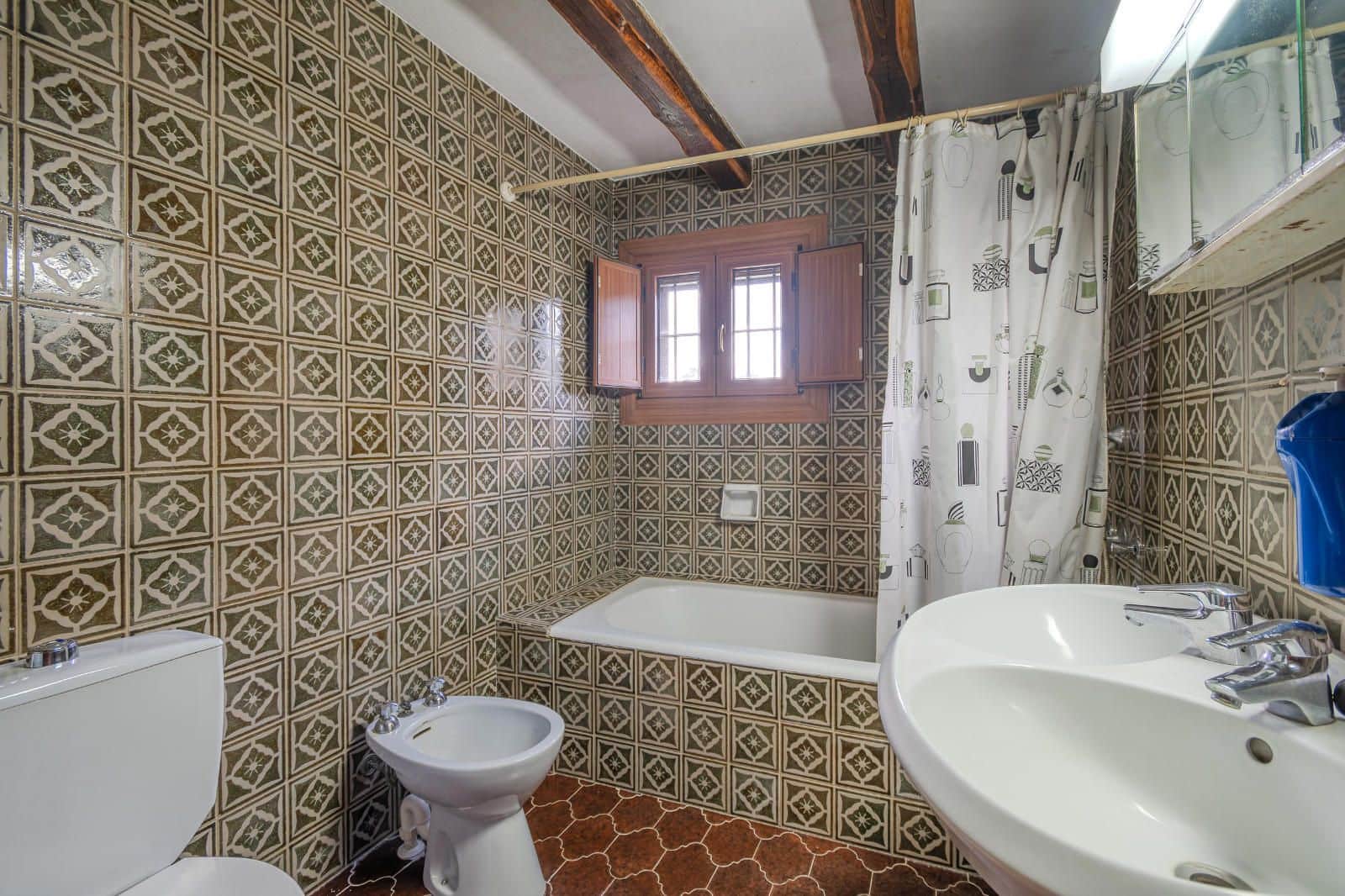 5 soveværelse Villa til salg i Sils med garage - € 395.000 (Ref: 8663794)