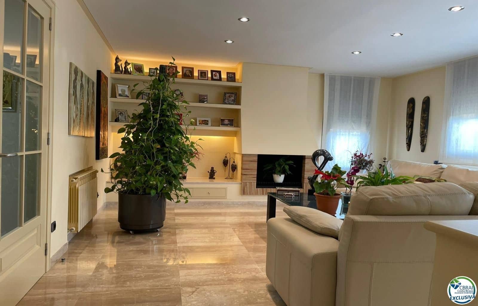 4 Zimmer Villa zu verkaufen in La Bisbal d'Emporda mit Pool Garage - 550.000 € (Ref: 8696918)