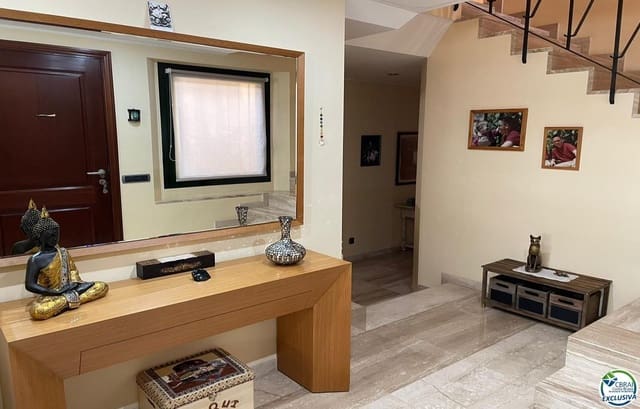 4 bedroom Villa for sale in La Bisbal d'Empordà with pool garage - € 550,000 (Ref: 8696918)