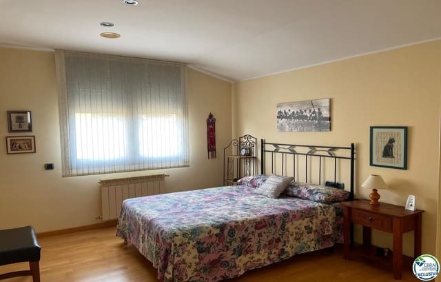 4 bedroom Villa for sale in La Bisbal d'Empordà with pool garage - € 550,000 (Ref: 8696918)