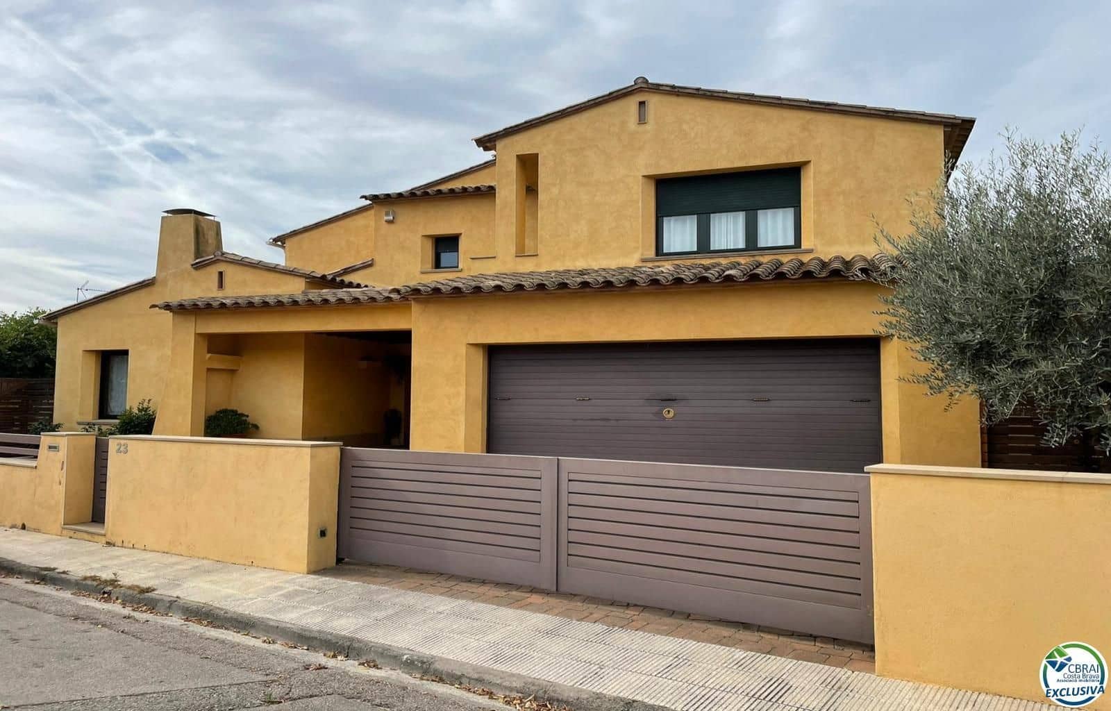 4 Zimmer Villa zu verkaufen in La Bisbal d'Emporda mit Pool Garage - 550.000 € (Ref: 8696918)