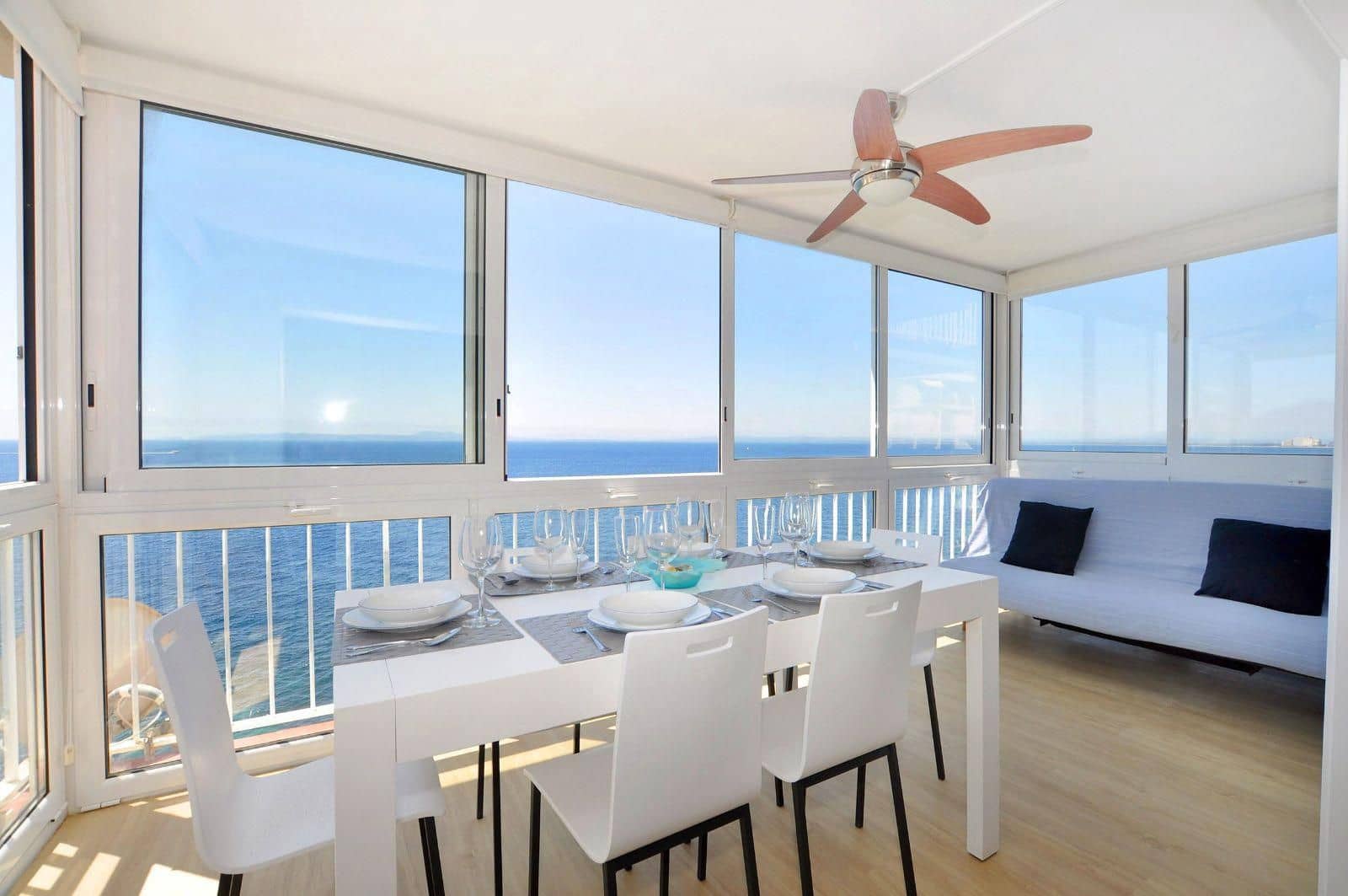 2 bedroom Flat for sale in Roses with garage - € 385,000 (Ref: 8705304)