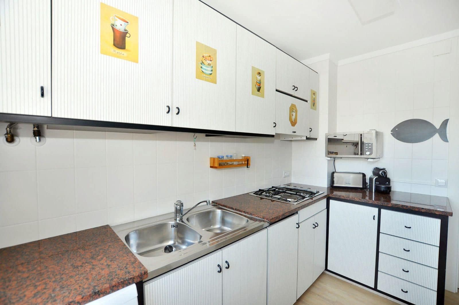 2 bedroom Flat for sale in Roses with garage - € 385,000 (Ref: 8705304)
