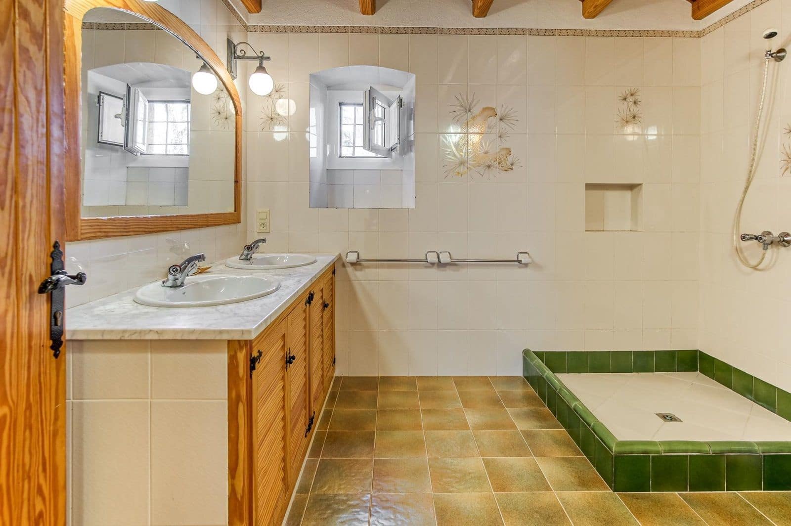 5 slaapkamer Villa te koop in Tordera met zwembad garage - € 1.200.000 (Ref: 8800313)