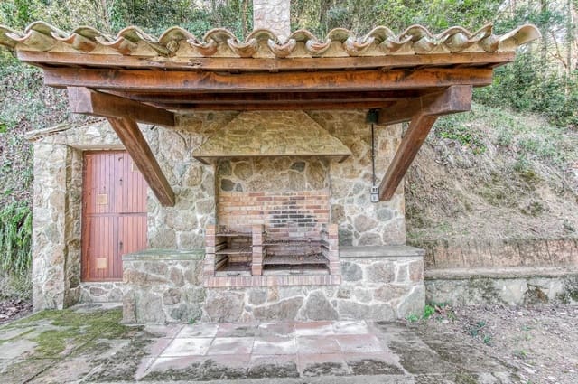 5 bedroom Villa for sale in Tordera with pool garage - € 1,200,000 (Ref: 8800313)