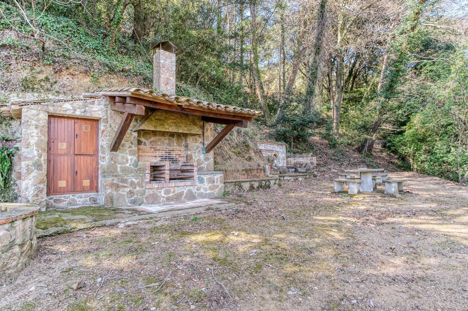 5 slaapkamer Villa te koop in Tordera met zwembad garage - € 1.200.000 (Ref: 8800313)