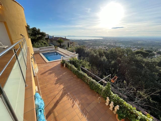 4 soverom Villa til salgs i El Mas Fumats, Roses med svømmebasseng garasje - € 780 000 (Ref: 8800314)