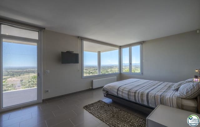 3 bedroom Villa for sale in Palau-saverdera with pool garage - € 1,180,000 (Ref: 8800315)