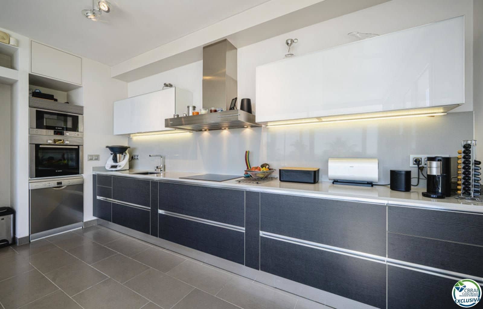 3 soveværelse Villa til salg i Palau-saverdera med swimmingpool garage - € 1.180.000 (Ref: 8800315)