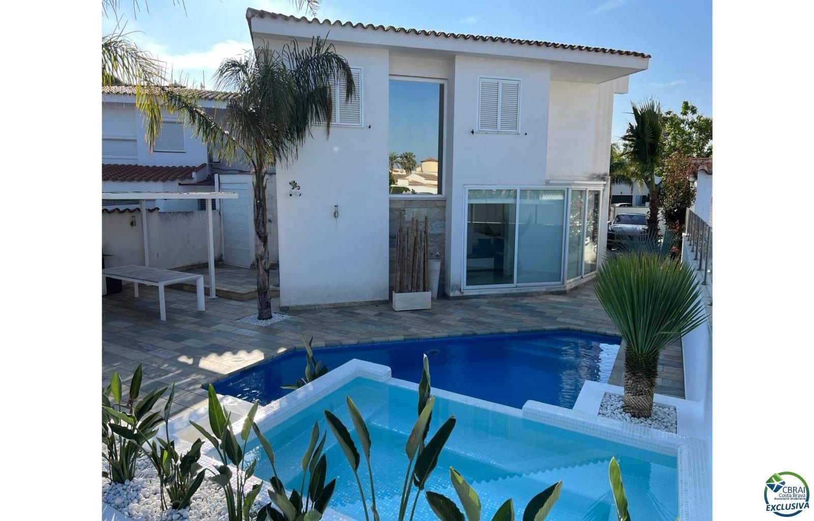 4 Zimmer Villa zu verkaufen in Empuriabrava mit Pool Garage - 1.099.000 € (Ref: 8800322)