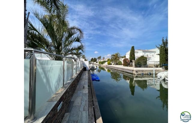 4 Zimmer Villa zu verkaufen in Empuriabrava, Castelló d'Empúries mit Pool Garage - 1.099.000 € (Ref: 8800322)