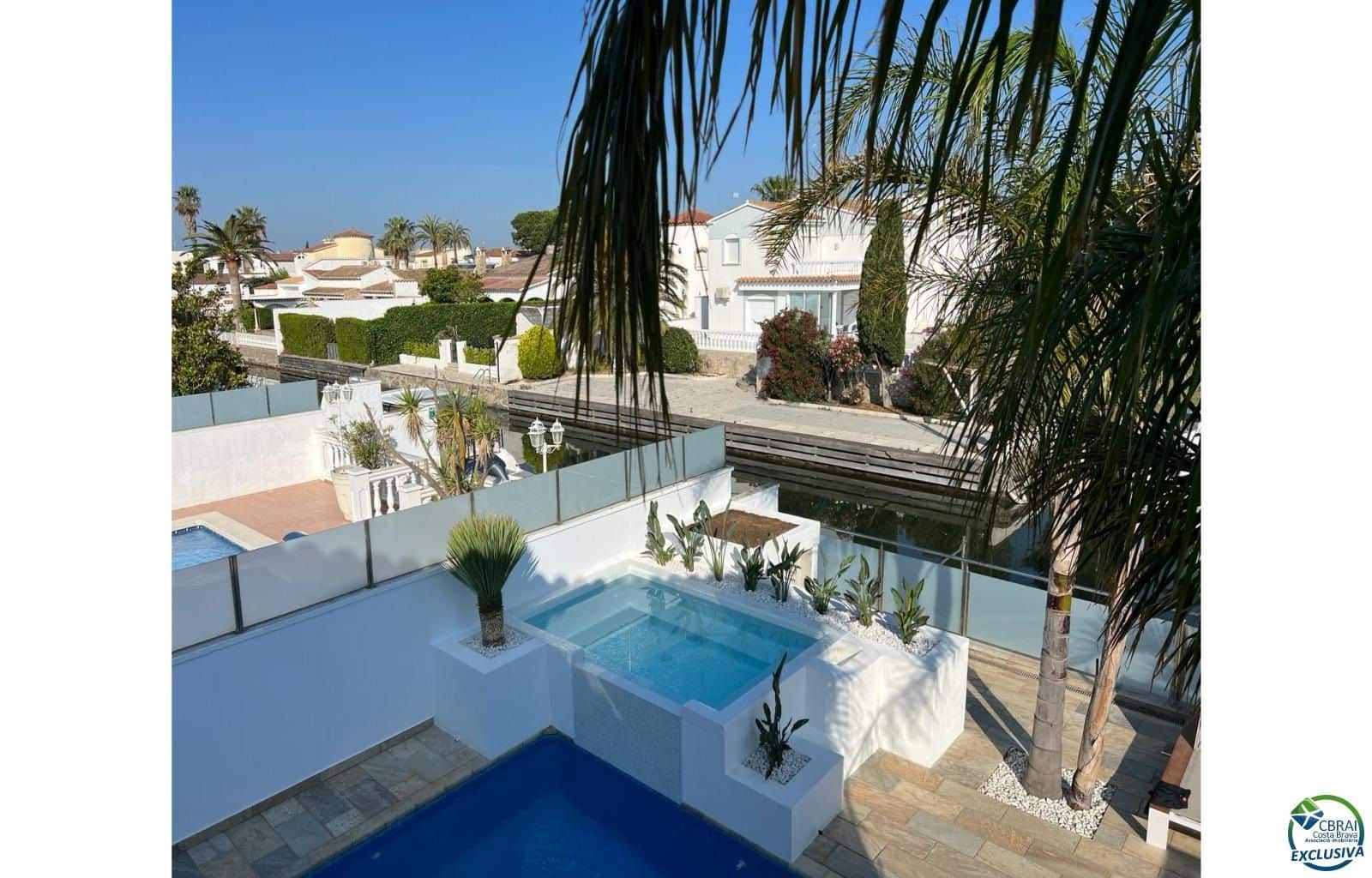 4 Zimmer Villa zu verkaufen in Empuriabrava mit Pool Garage - 1.099.000 € (Ref: 8800322)