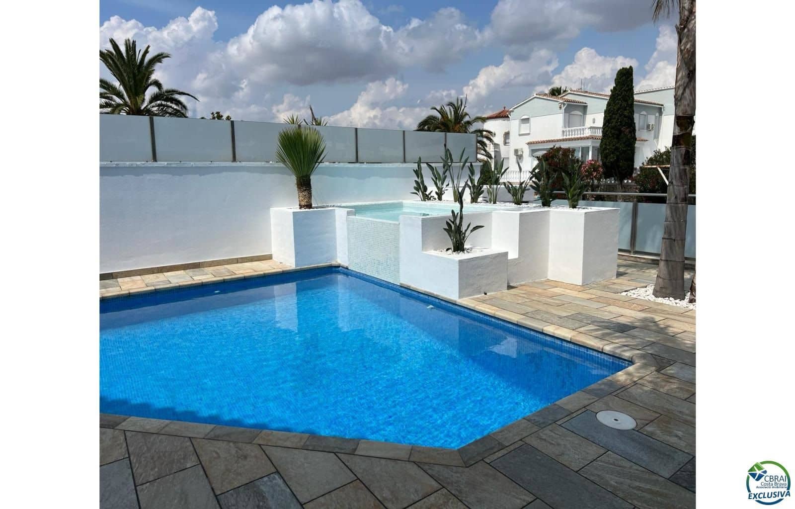 4 Zimmer Villa zu verkaufen in Empuriabrava mit Pool Garage - 1.099.000 € (Ref: 8800322)