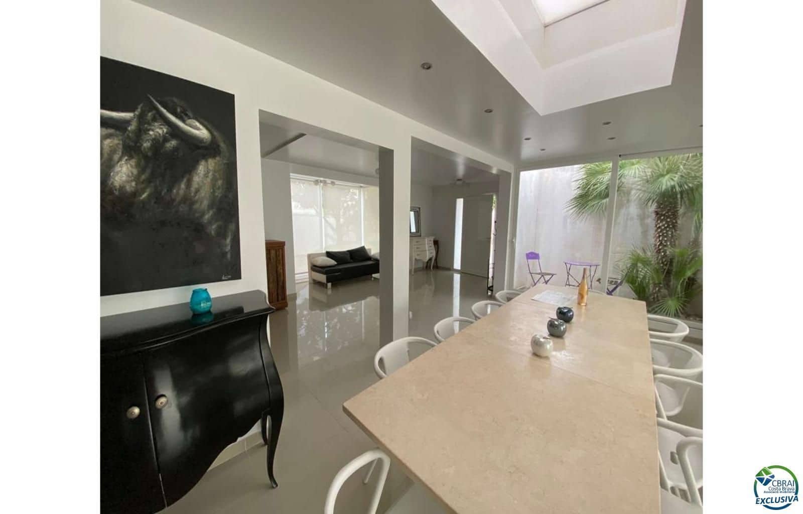 4 Zimmer Villa zu verkaufen in Empuriabrava mit Pool Garage - 1.099.000 € (Ref: 8800322)