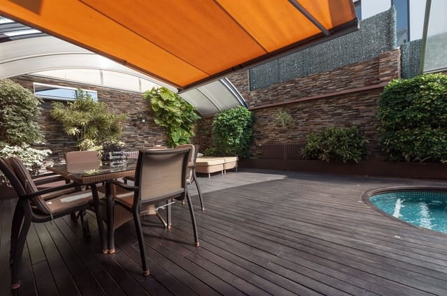 3 sypialnia Willa na sprzedaż w Roses z basenem - 675 000 € (Ref: 8800326)