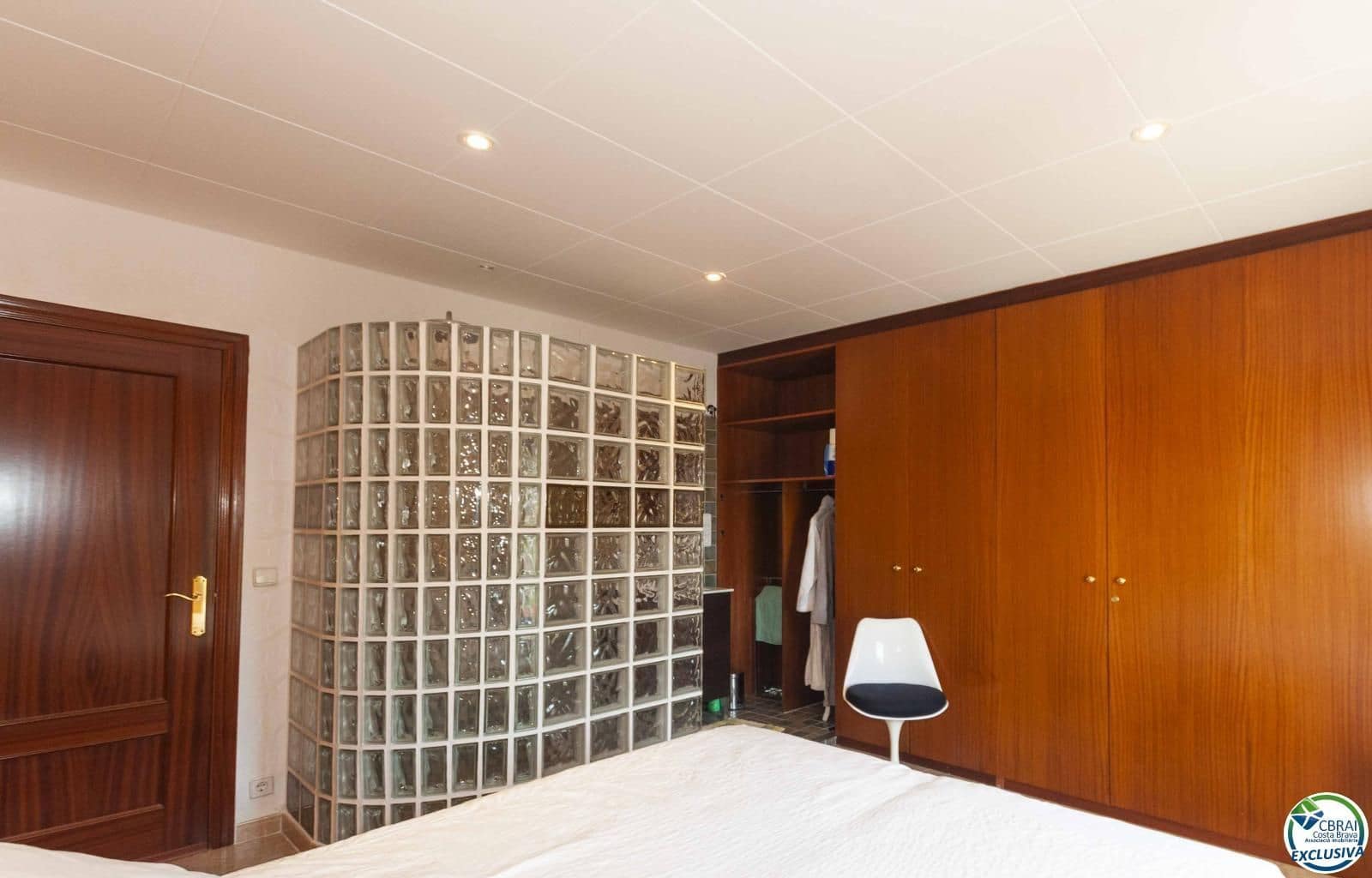 3 bedroom Flat for sale in Roses - € 319,000 (Ref: 8800338)