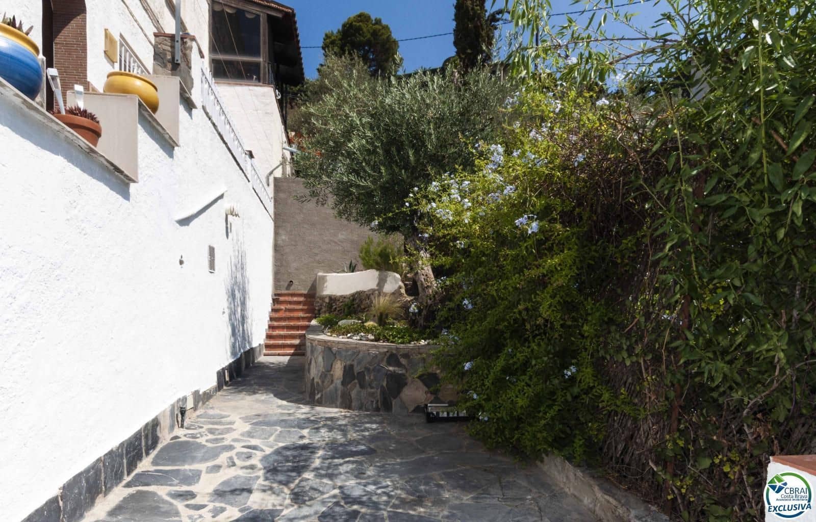 3 bedroom Flat for sale in Roses - € 319,000 (Ref: 8800338)