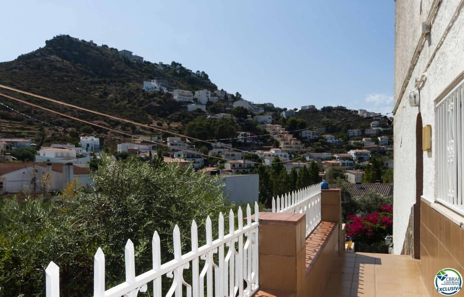 3 bedroom Flat for sale in Roses - € 319,000 (Ref: 8800338)