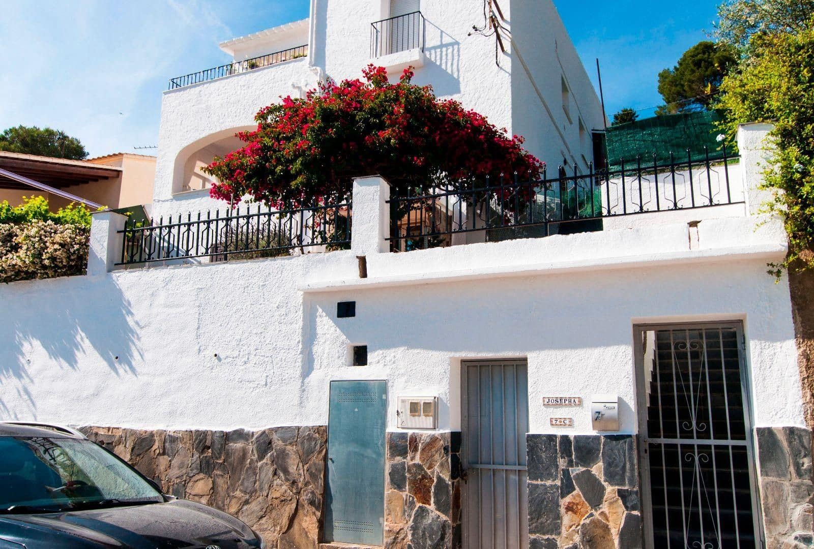 3 bedroom Flat for sale in Roses - € 319,000 (Ref: 8800338)
