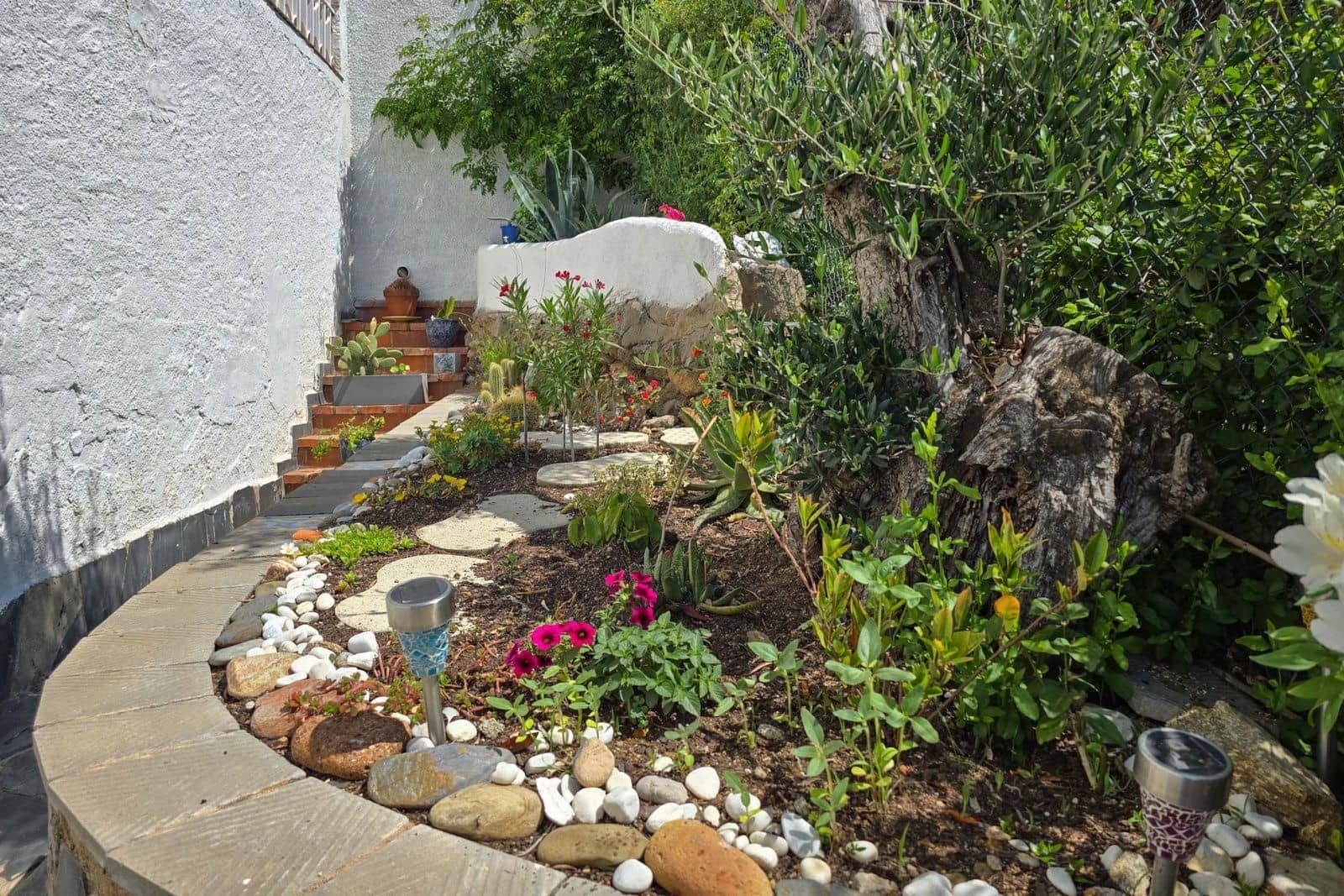 3 bedroom Flat for sale in Roses - € 319,000 (Ref: 8800338)