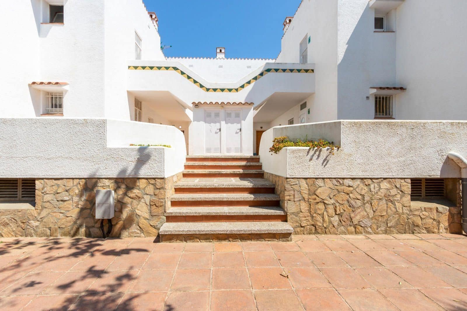 2 soveværelse Lejlighed til salg i Empuriabrava med garage - € 285.000 (Ref: 8816315)