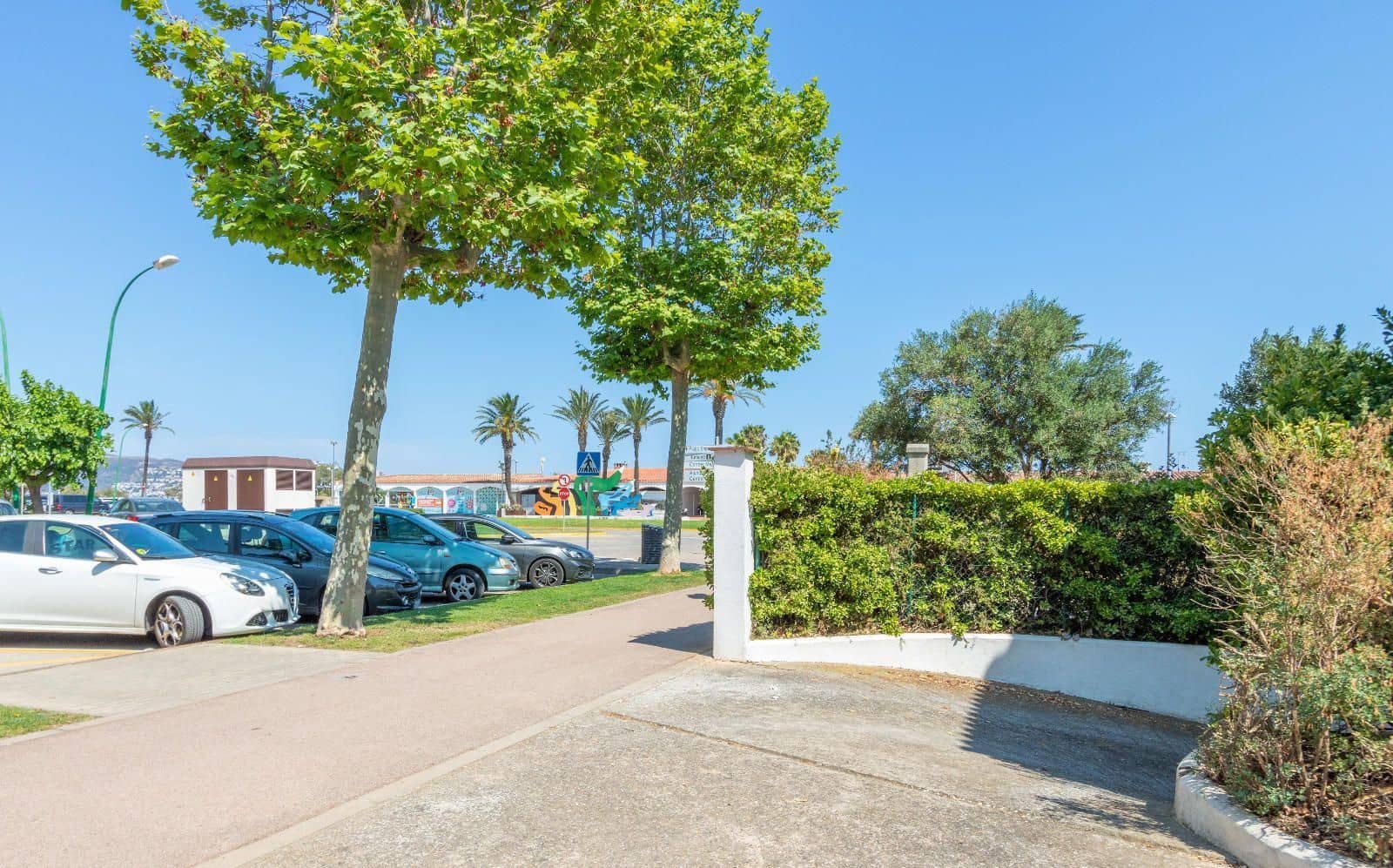 2 soveværelse Lejlighed til salg i Empuriabrava med garage - € 285.000 (Ref: 8816315)