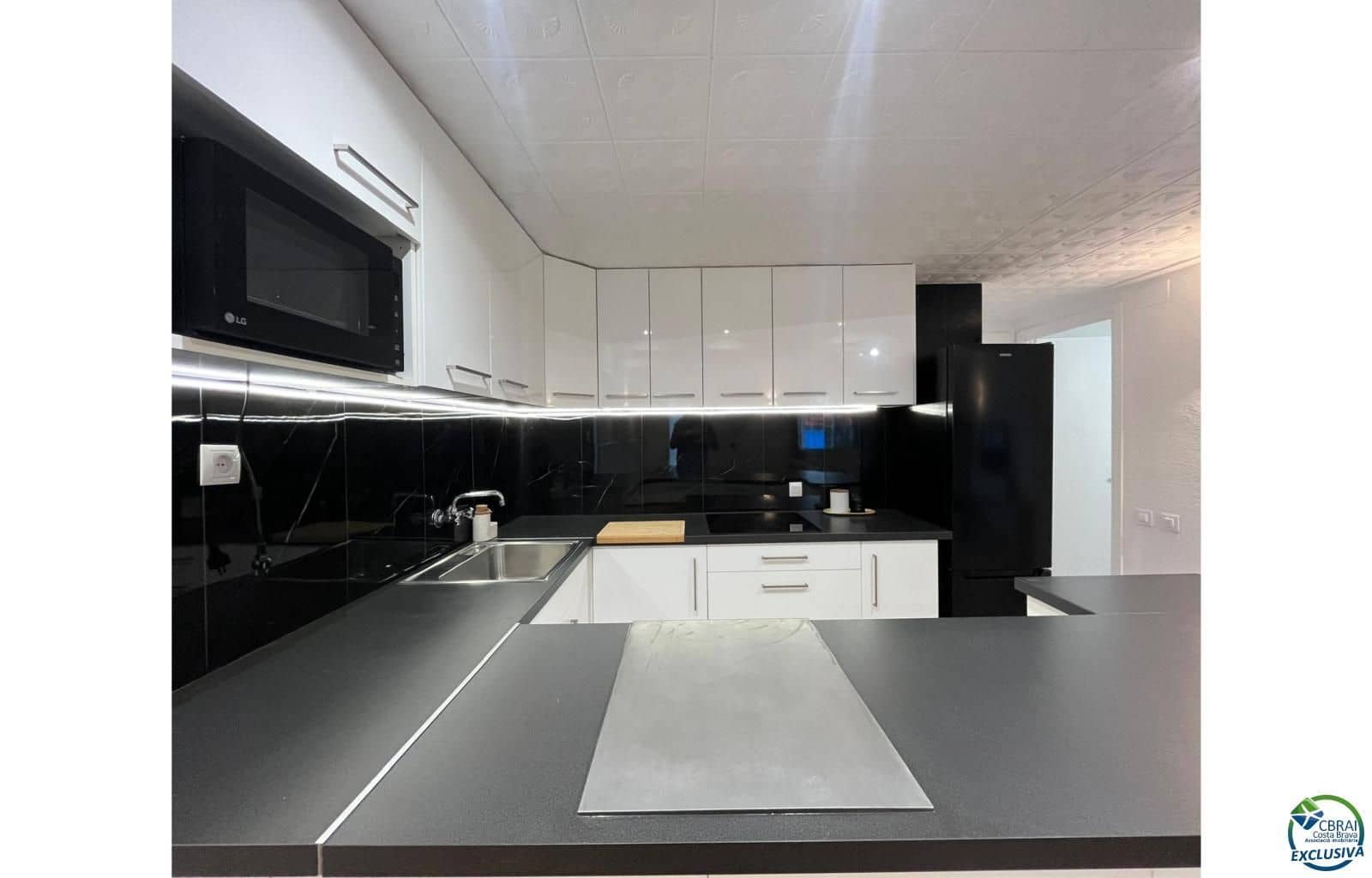 2 sovrum Lägenhet till salu i Empuriabrava - 265 000 € (Ref: 8881147)