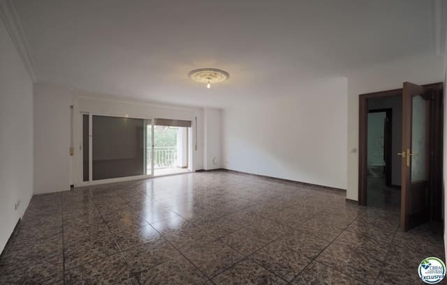 3 makuuhuone Asunto myytävänä paikassa Roses - 199 000 € (Ref: 8885042)