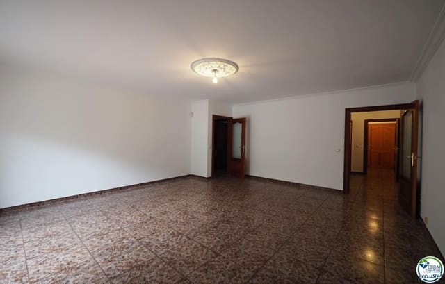 3 makuuhuone Asunto myytävänä paikassa Roses - 199 000 € (Ref: 8885042)