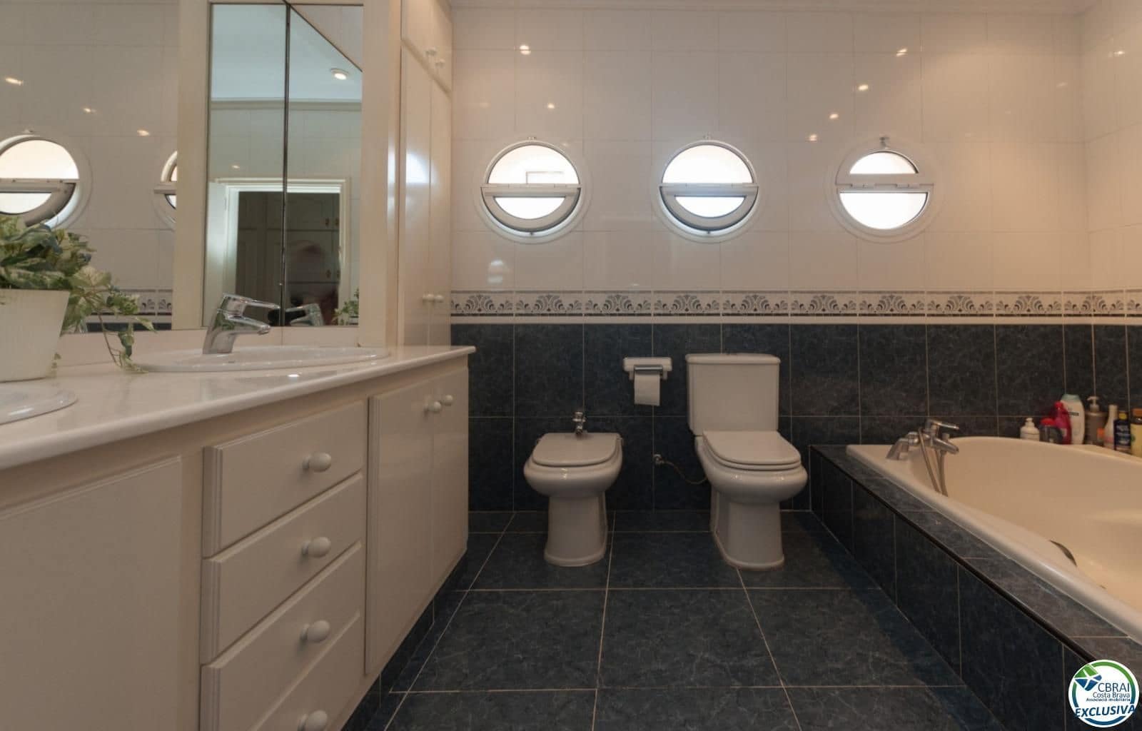 4 Zimmer Villa zu verkaufen in Roses mit Pool Garage - 598.000 € (Ref: 8885043)