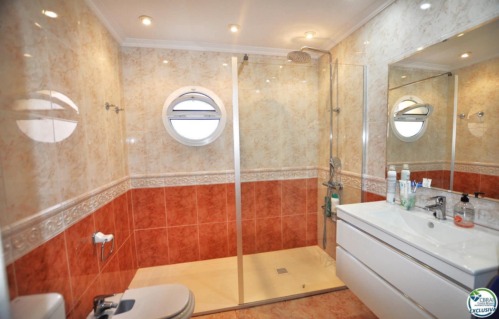 4 Zimmer Villa zu verkaufen in Roses mit Pool Garage - 598.000 € (Ref: 8885043)