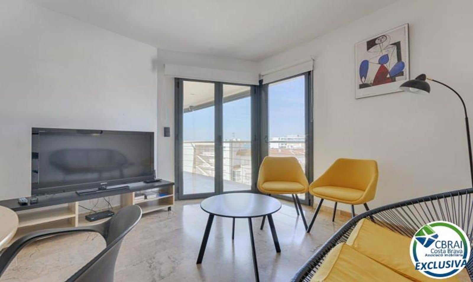 2 bedroom Flat for sale in Roses with pool garage - € 584,000 (Ref: 8903885)