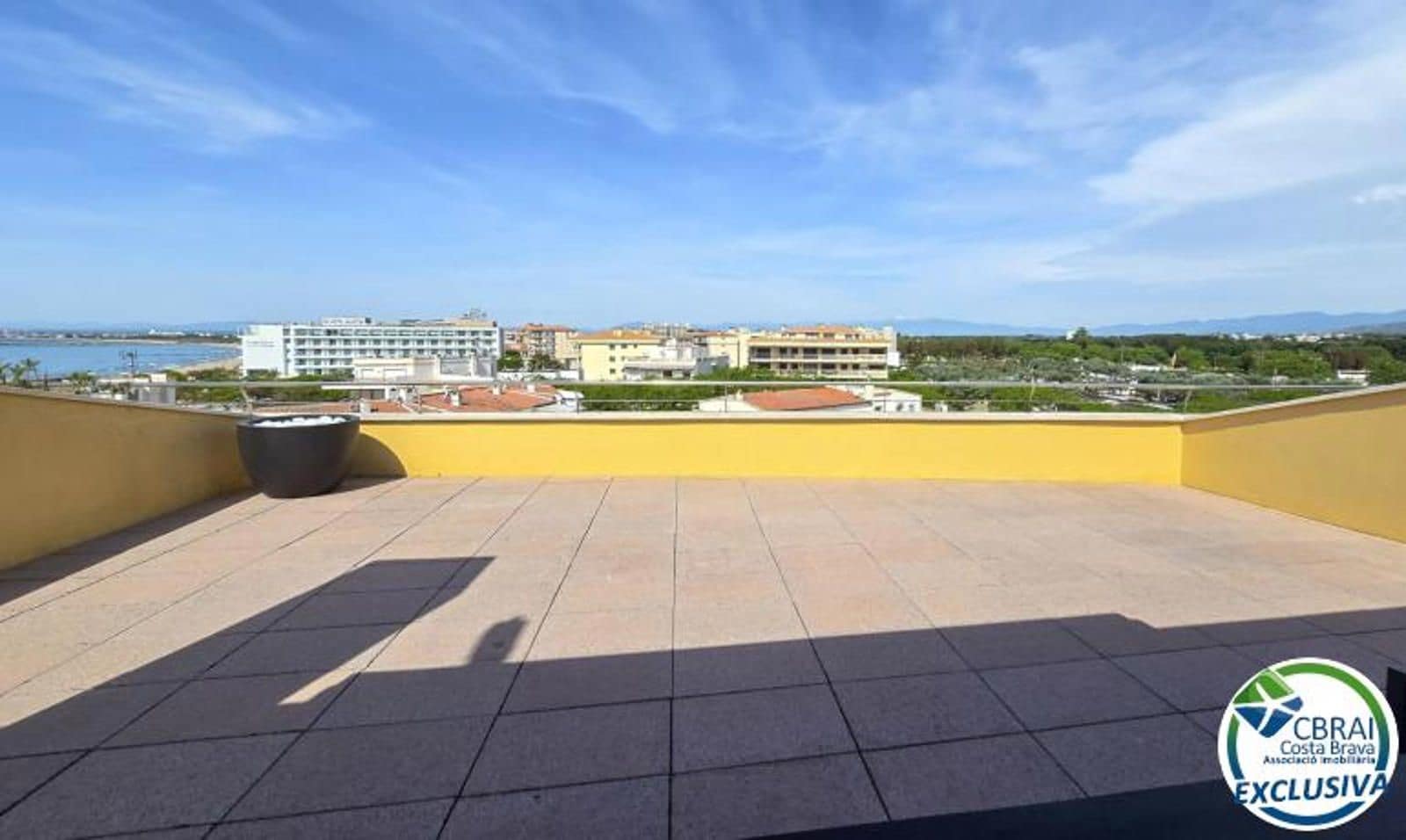 2 soveværelse Lejlighed til salg i Roses med swimmingpool garage - € 570.000 (Ref: 8903885)