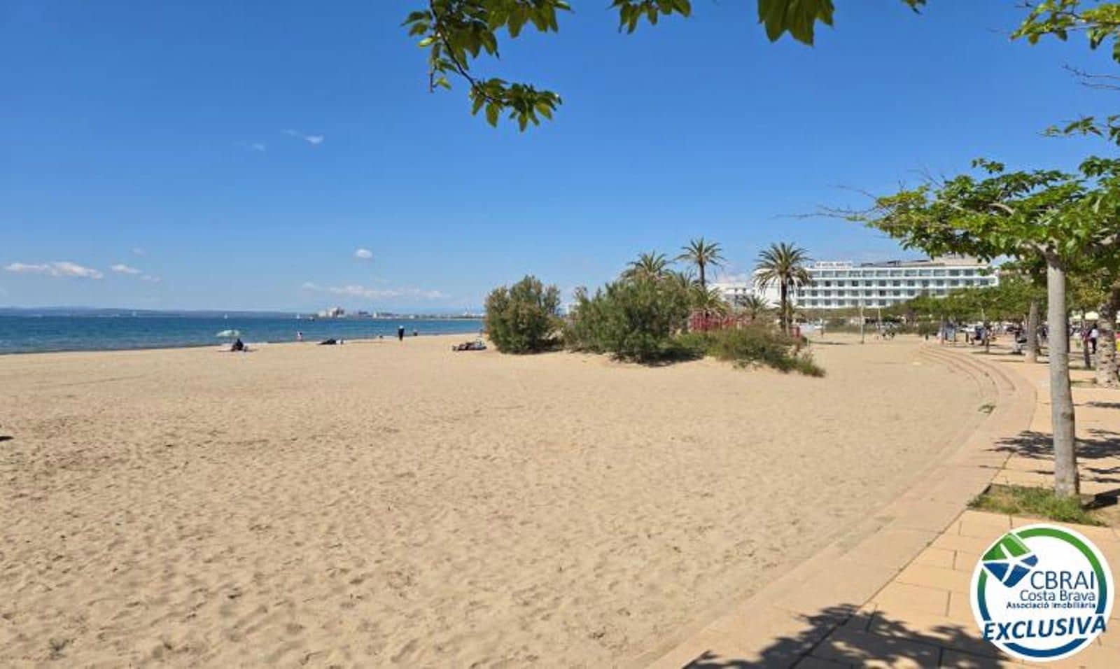 2 soveværelse Lejlighed til salg i Roses med swimmingpool garage - € 570.000 (Ref: 8903885)