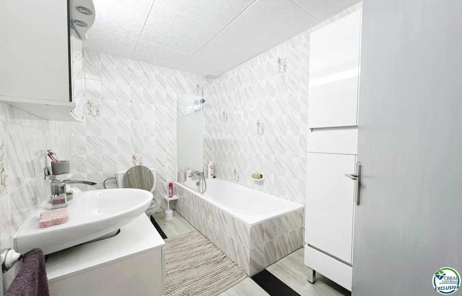 3 sypialnia Willa na sprzedaż w Empuriabrava z garażem - 599 900 € (Ref: 8950953)