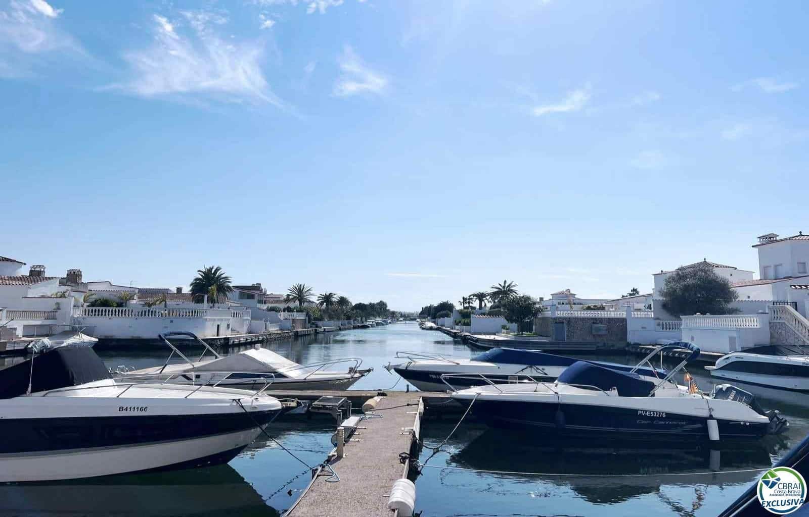 3 sypialnia Willa na sprzedaż w Empuriabrava z garażem - 599 900 € (Ref: 8950953)