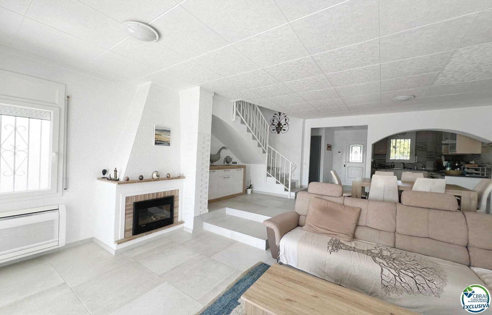 3 sypialnia Willa na sprzedaż w Empuriabrava z garażem - 599 900 € (Ref: 8950953)