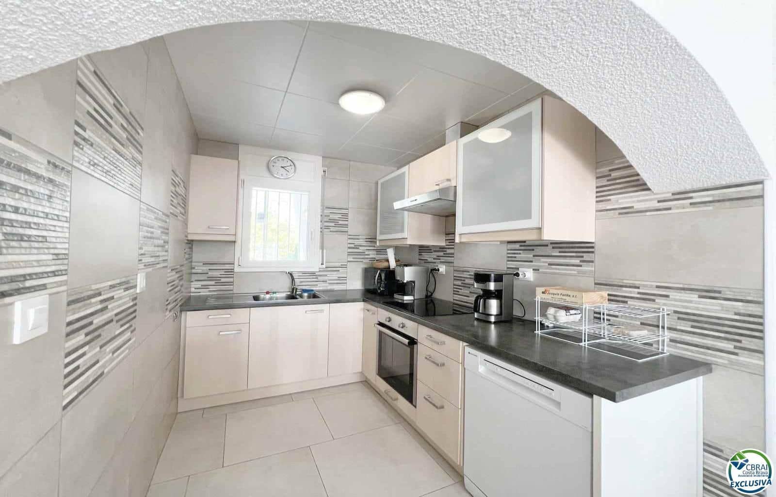 3 sypialnia Willa na sprzedaż w Empuriabrava z garażem - 599 900 € (Ref: 8950953)