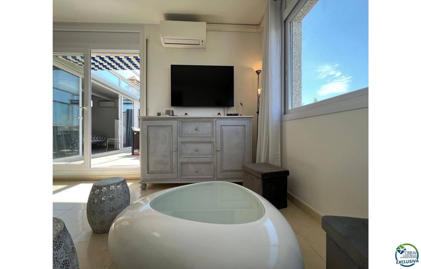 2 slaapkamer Flat te koop in Empuriabrava met garage - € 219.000 (Ref: 8964359)